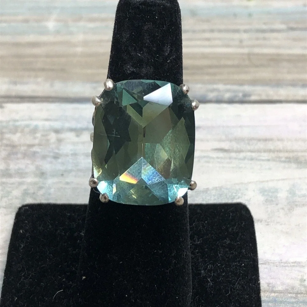 Aquamarine Fashion Jewelry Ring Distressed Silver Tone size 6‎
